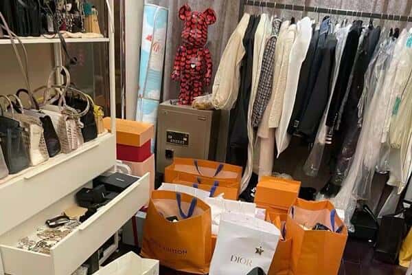 利川市回收一线品牌衣服